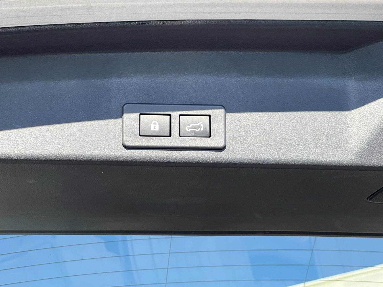 Used 2020 Subaru Ascent Limited w/ Technology Package image 29