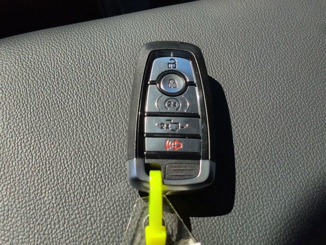 New 2026 Ford F250 Lariat w/ Black Appearance Package image 33