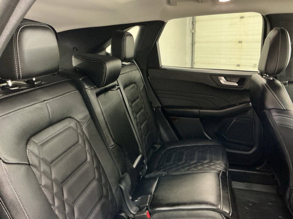 Used 2024 Ford Escape Platinum w/ Premium Technology Package AWD/4WD image 38