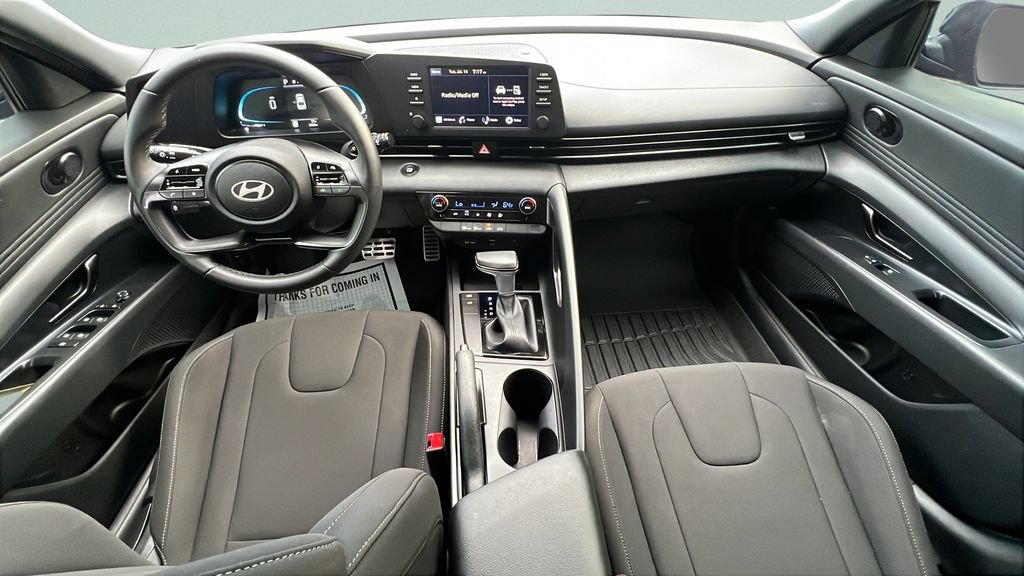Used 2025 Hyundai Elantra Sport w/ Cargo Package FWD image 10