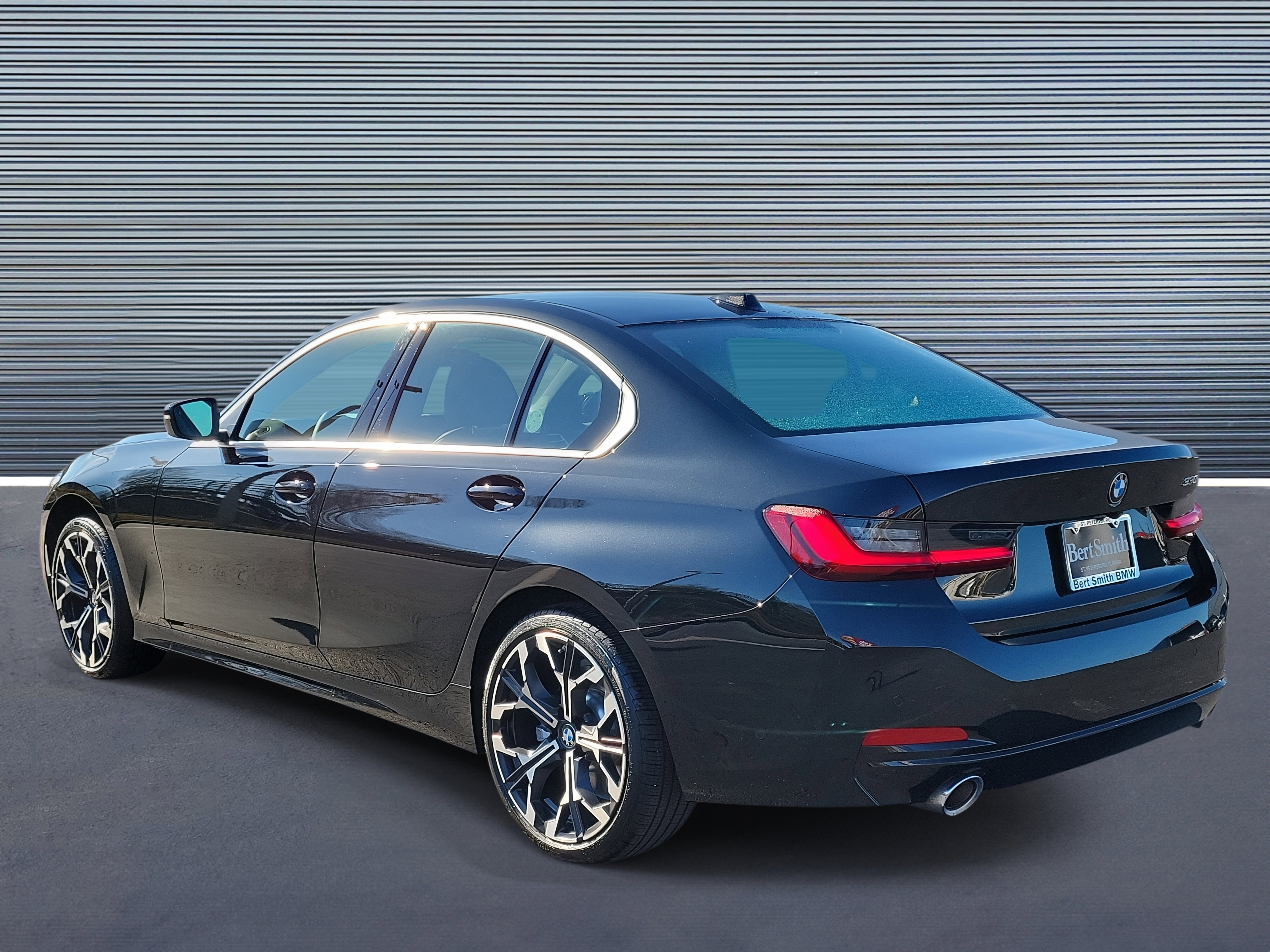 Used 2026 BMW 330i Sedan image 4