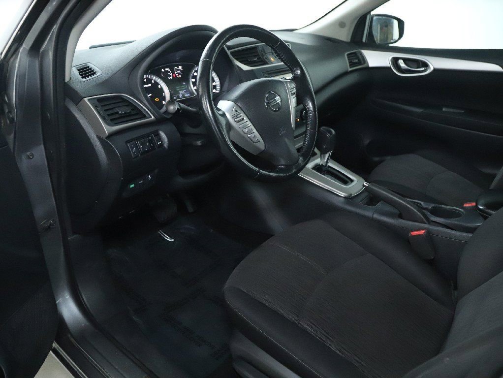 Used 2015 Nissan Sentra SV w/ Navigation Package image 17
