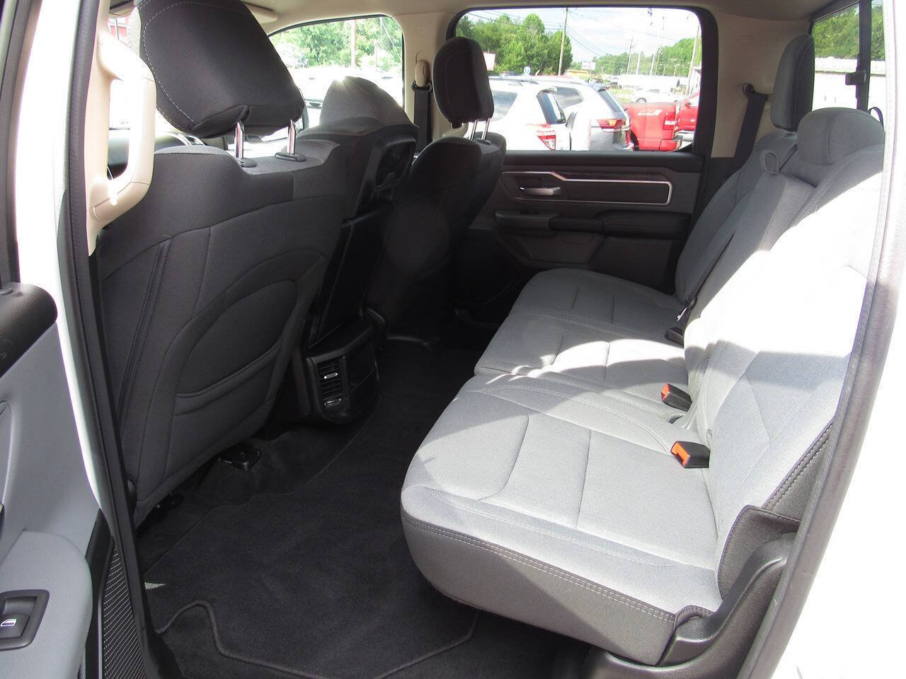 Used 2020 RAM 1500 Big Horn AWD/4WD image 33