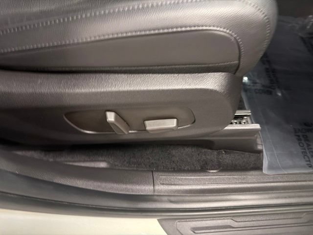 Used 2025 Kia Carnival SX Prestige FWD image 11
