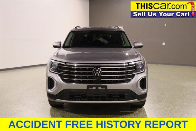 Used 2025 Volkswagen Atlas SE FWD image 2