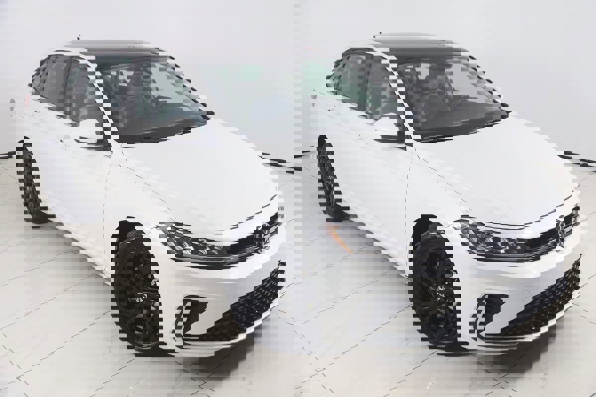 Used 2025 Volkswagen Jetta SE image 16