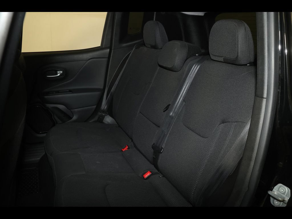 Used 2019 Jeep Renegade Altitude w/ Quick Order Package 2XM AWD/4WD image 20