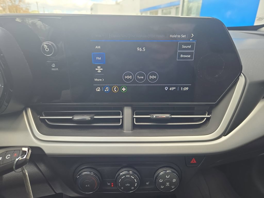 Certified 2024 Chevrolet Trax LS w/ LS Convenience Package FWD image 7