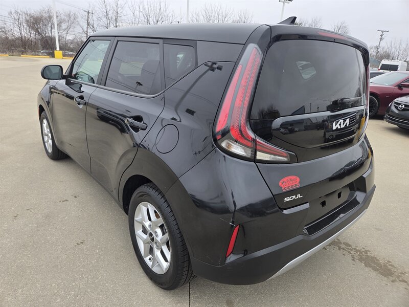 Used 2024 Kia Soul LX w/ Option Group 015 image 5
