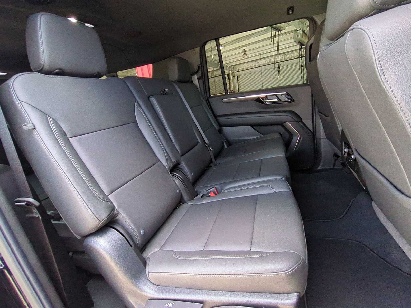 New 2026 Chevrolet Suburban LT RWD image 26
