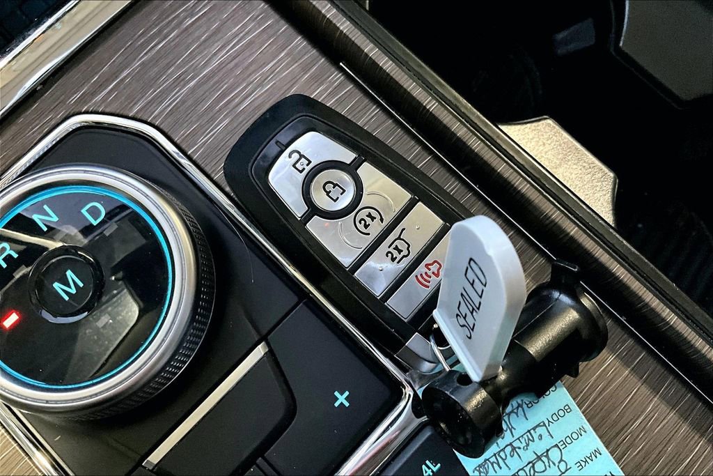 Used 2024 Ford Expedition Max Limited image 13