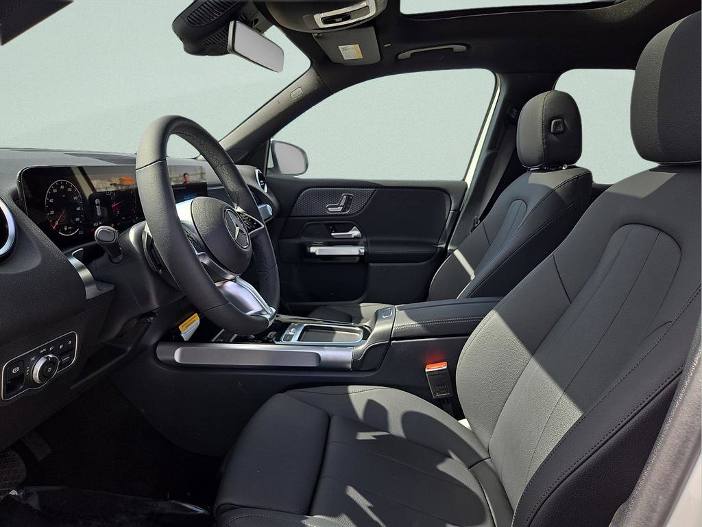New 2026 Mercedes-Benz GLB 250 image 16