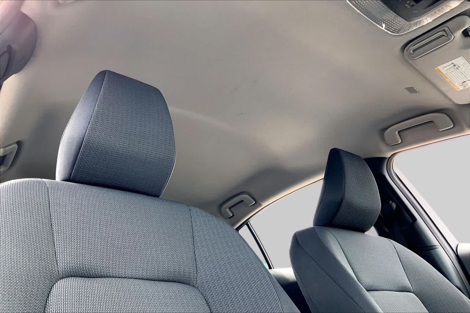 Used 2025 Toyota Prius LE FWD image 14