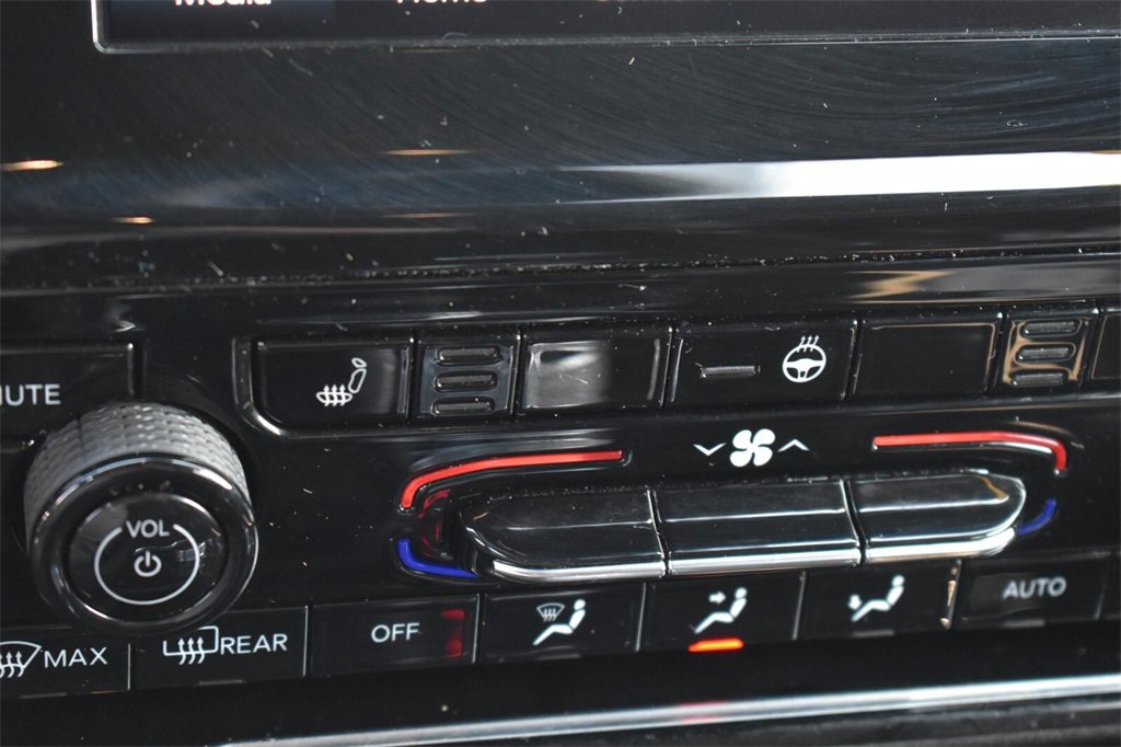 Used 2023 Jeep Grand Cherokee Altitude image 33