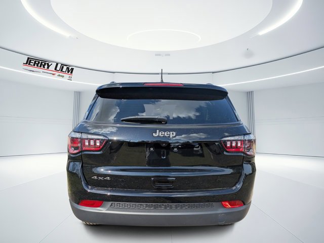 New 2026 Jeep Compass Latitude w/ Sun and Sound Group image 33