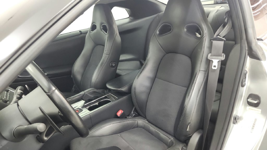 Used 2009 Nissan GT-R Premium AWD/4WD image 36