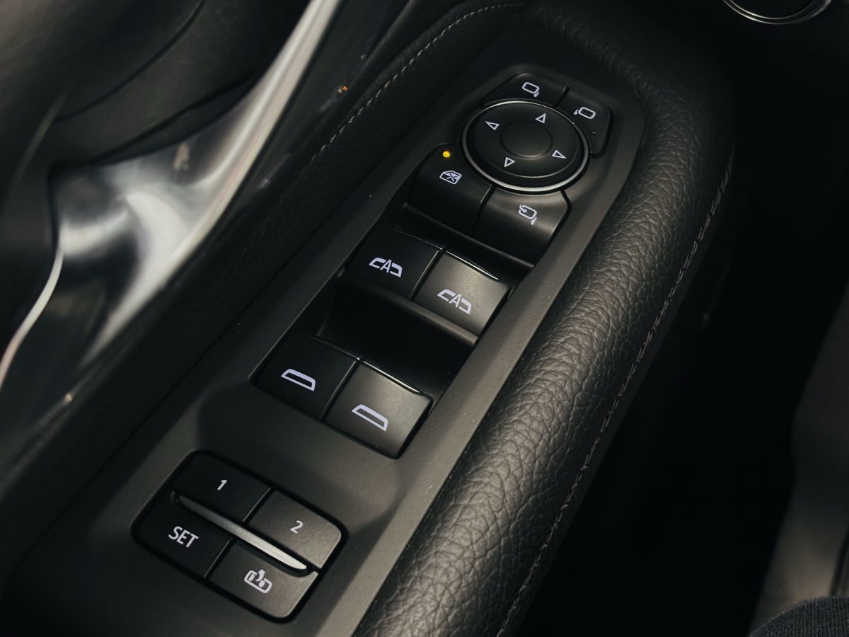 Used 2022 GMC Yukon Denali AWD/4WD image 35