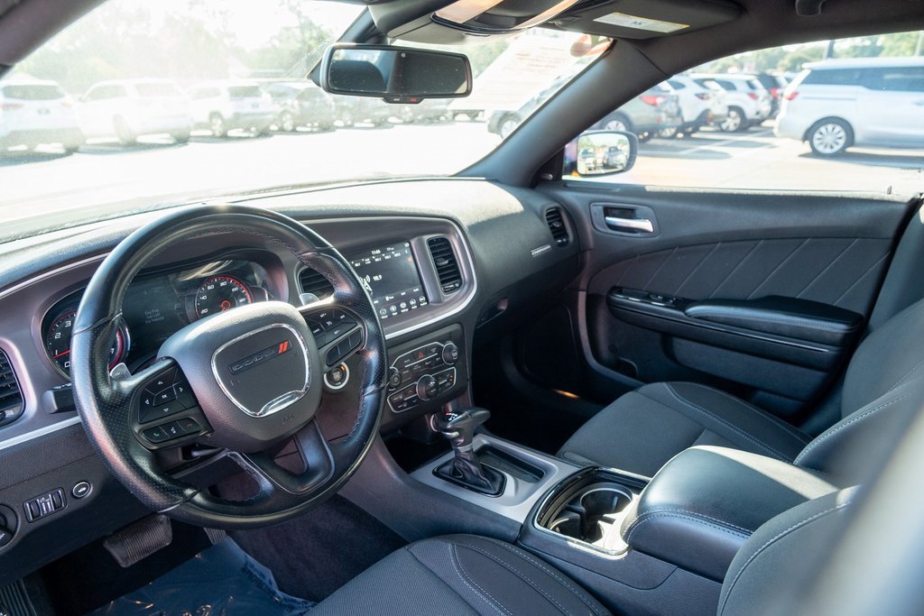 Used 2022 Dodge Charger SXT w/ Blacktop Package image 5