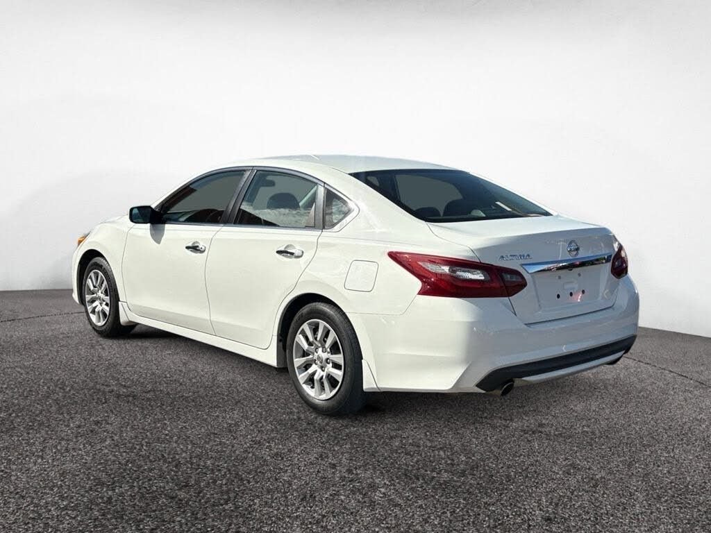Used 2018 Nissan Altima 2.5 S w/ S Convenience Package FWD image 3