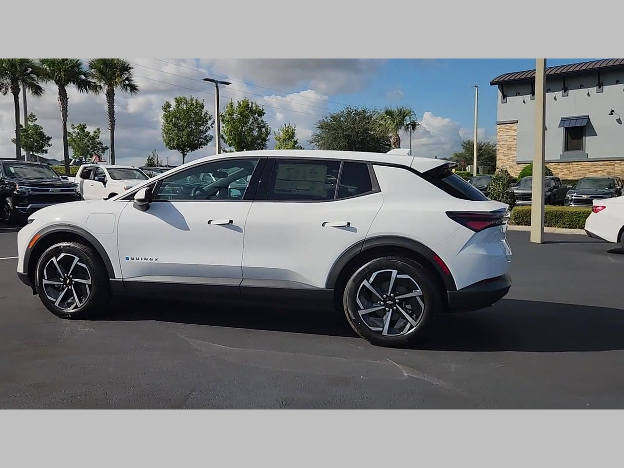 New 2026 Chevrolet Equinox EV LT image 17