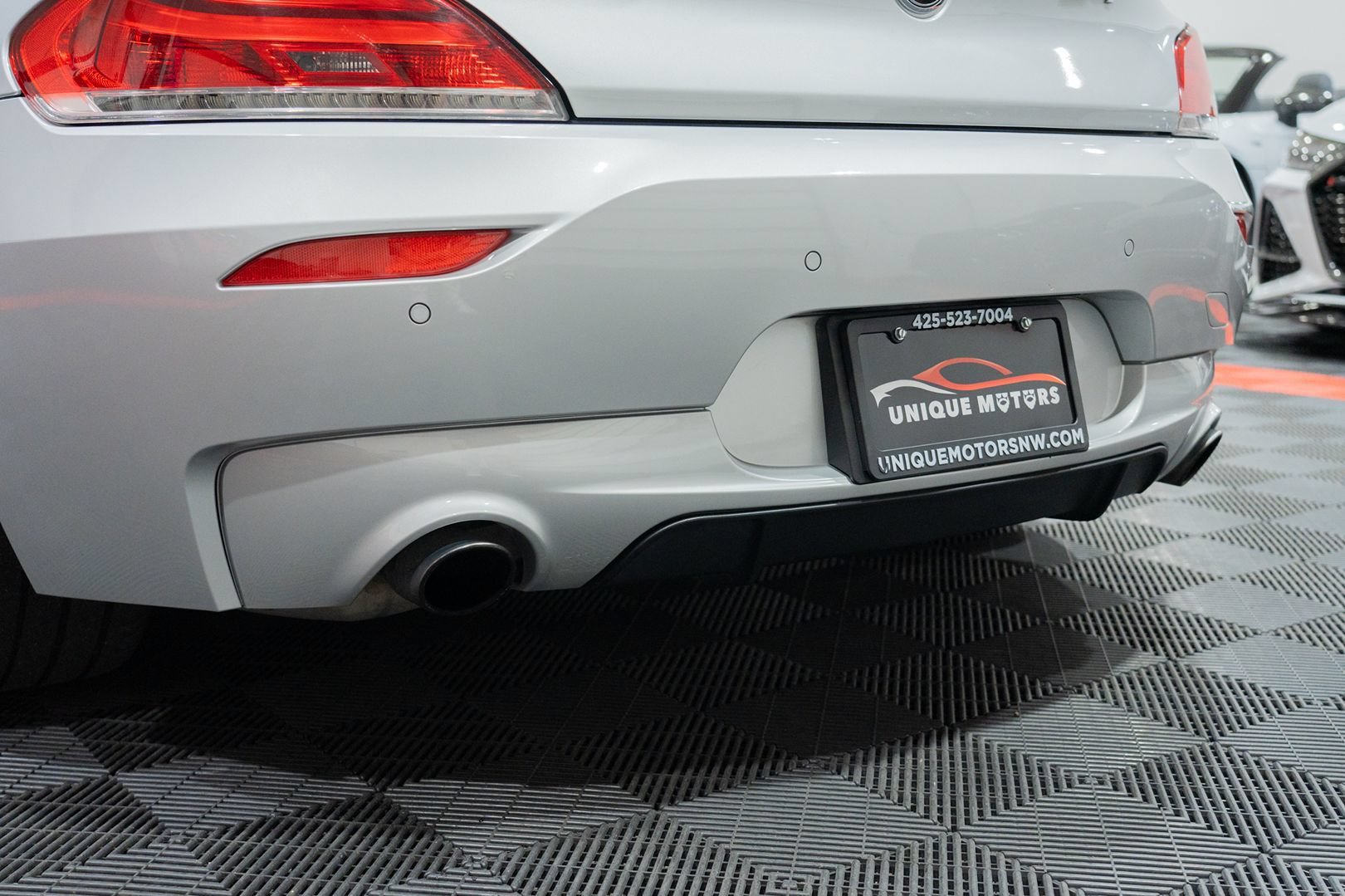 Used 2013 BMW Z4 sDrive35is RWD image 9