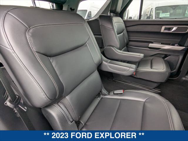 Used 2023 Ford Explorer XLT w/ Equipment Group 202A RWD image 22