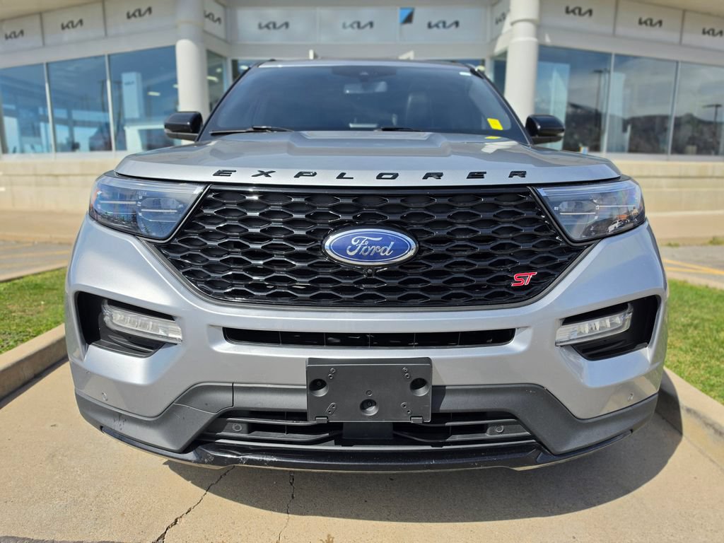 Used 2023 Ford Explorer ST w/ Equipment Group 401A AWD/4WD image 2