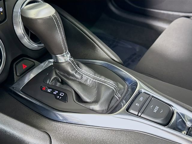 Used 2021 Chevrolet Camaro LT w/ RS Package image 17