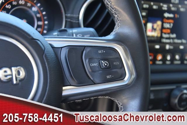 Used 2018 Jeep Wrangler Unlimited Sahara AWD/4WD image 29