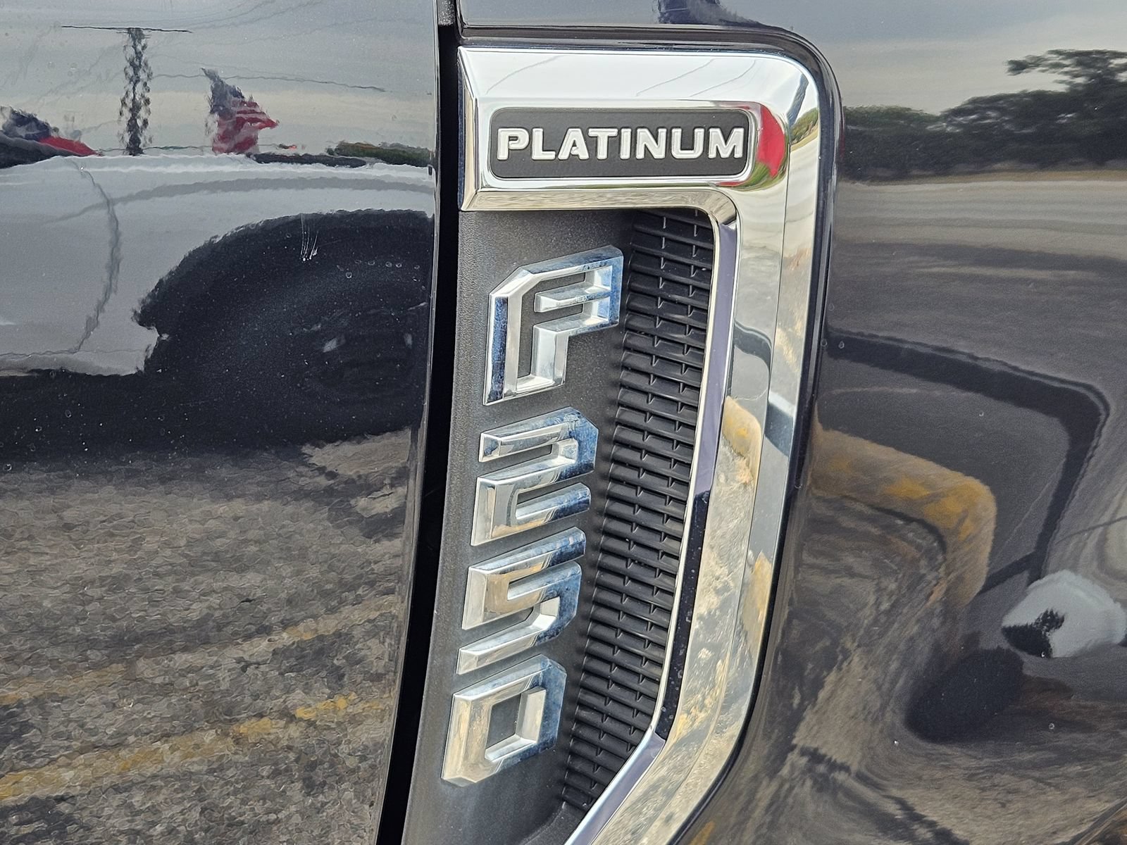 Used 2021 Ford F250 Platinum AWD/4WD image 14