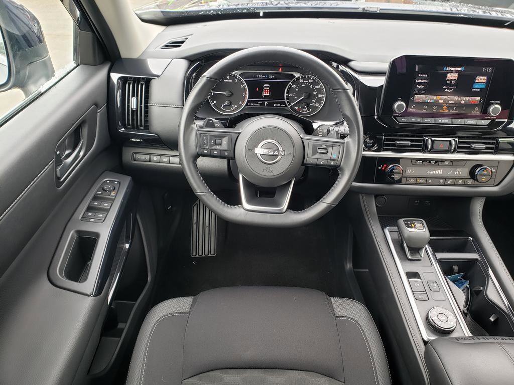 Certified 2025 Nissan Pathfinder SV image 24