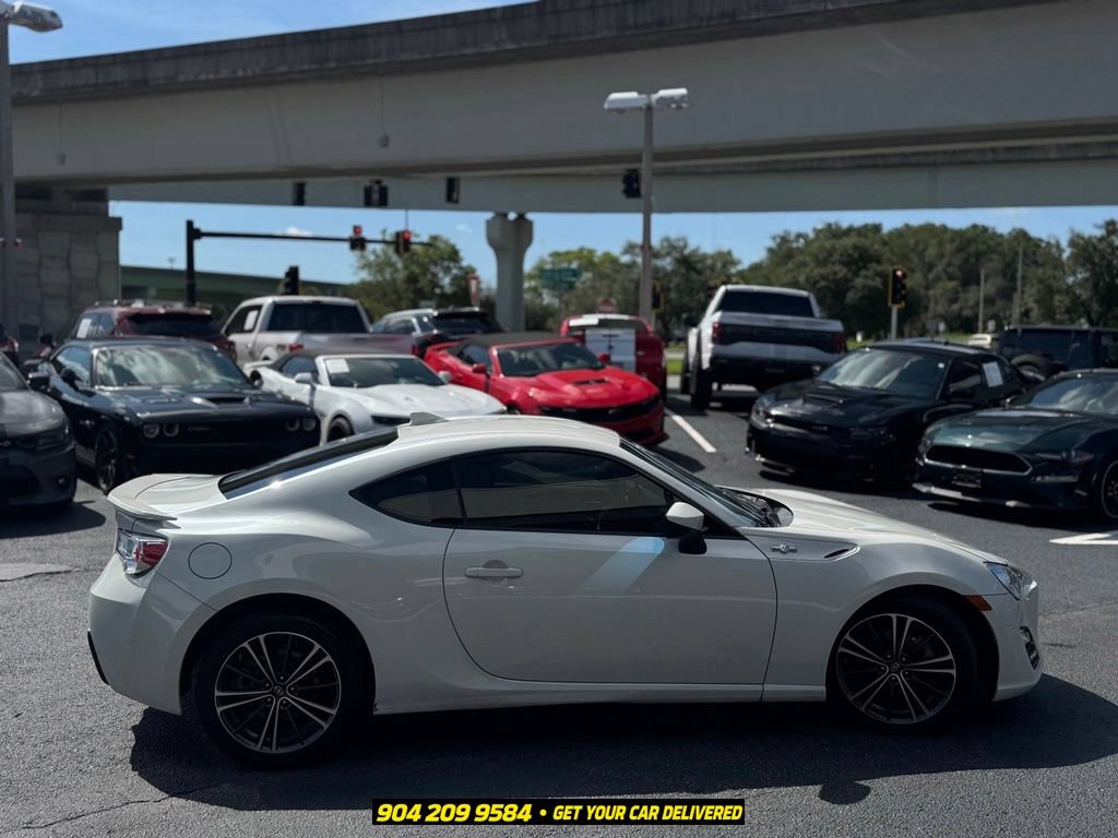 Used 2015 Scion FR-S RWD image 9