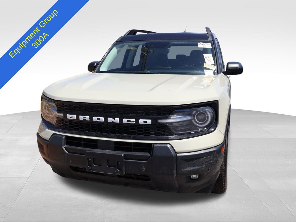 Used 2025 Ford Bronco Sport Outer Banks w/ Outer Banks Tech Package+ AWD/4WD image 3