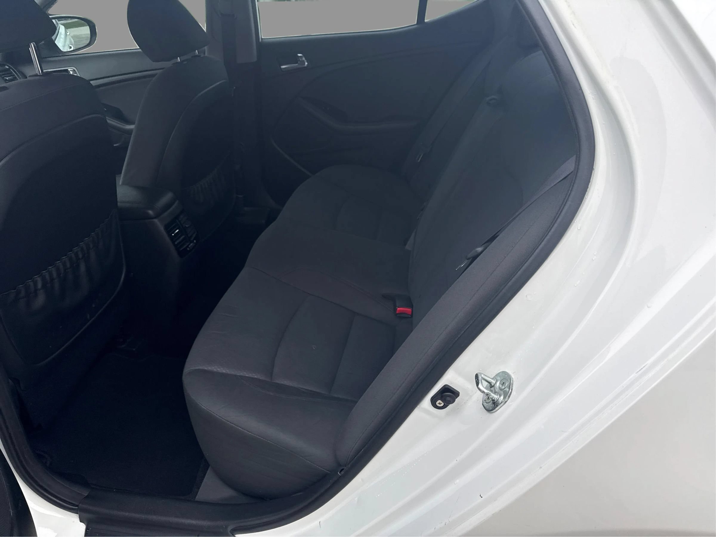 Used 2014 Kia Optima LX w/ Hybrid Convenience Package FWD image 11