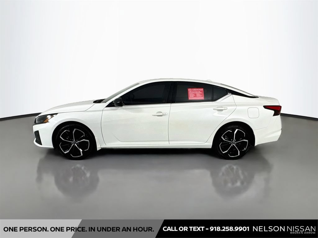 Certified 2024 Nissan Altima 2.5 SR w/ SR Premium Package AWD/4WD image 8