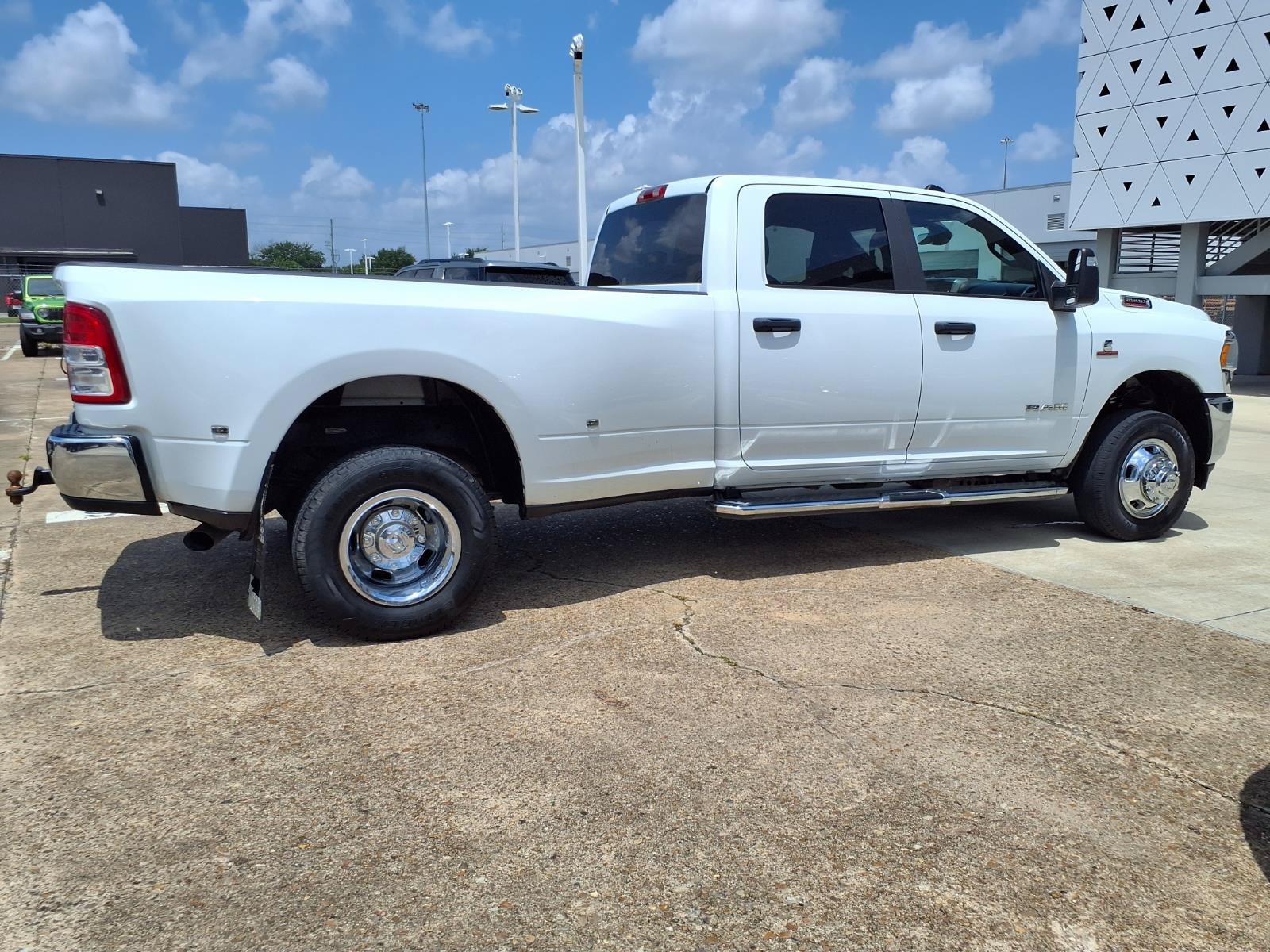 Used 2024 RAM 3500 Big Horn AWD/4WD image 29