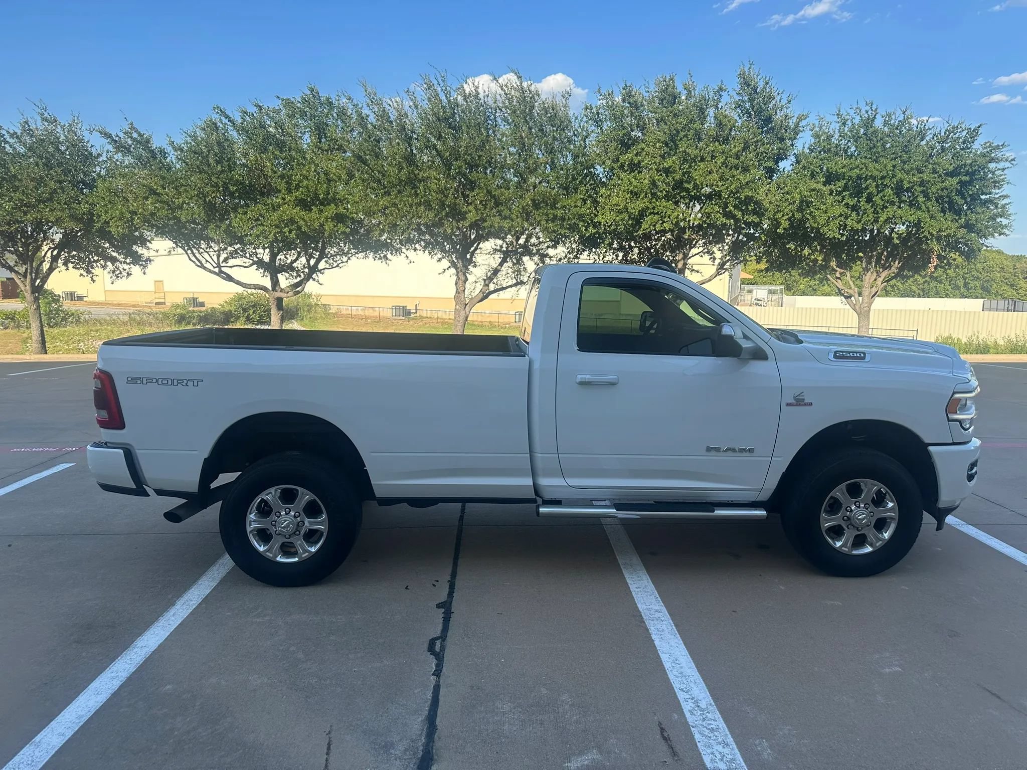 Used 2022 RAM 2500 Big Horn w/ Level C Equiment Group AWD/4WD image 9