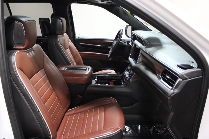 Used 2024 GMC Yukon Denali Ultimate AWD/4WD image 28