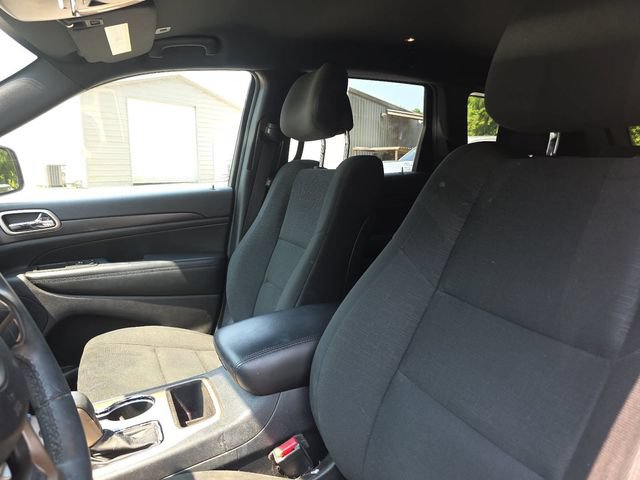 Used 2017 Jeep Grand Cherokee Laredo w/ Quick Order Package 2BE RWD image 13