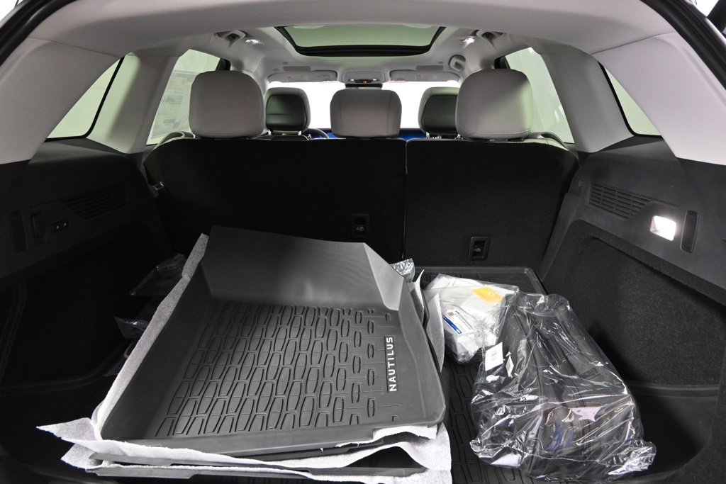 New 2026 Lincoln Nautilus Reserve image 19