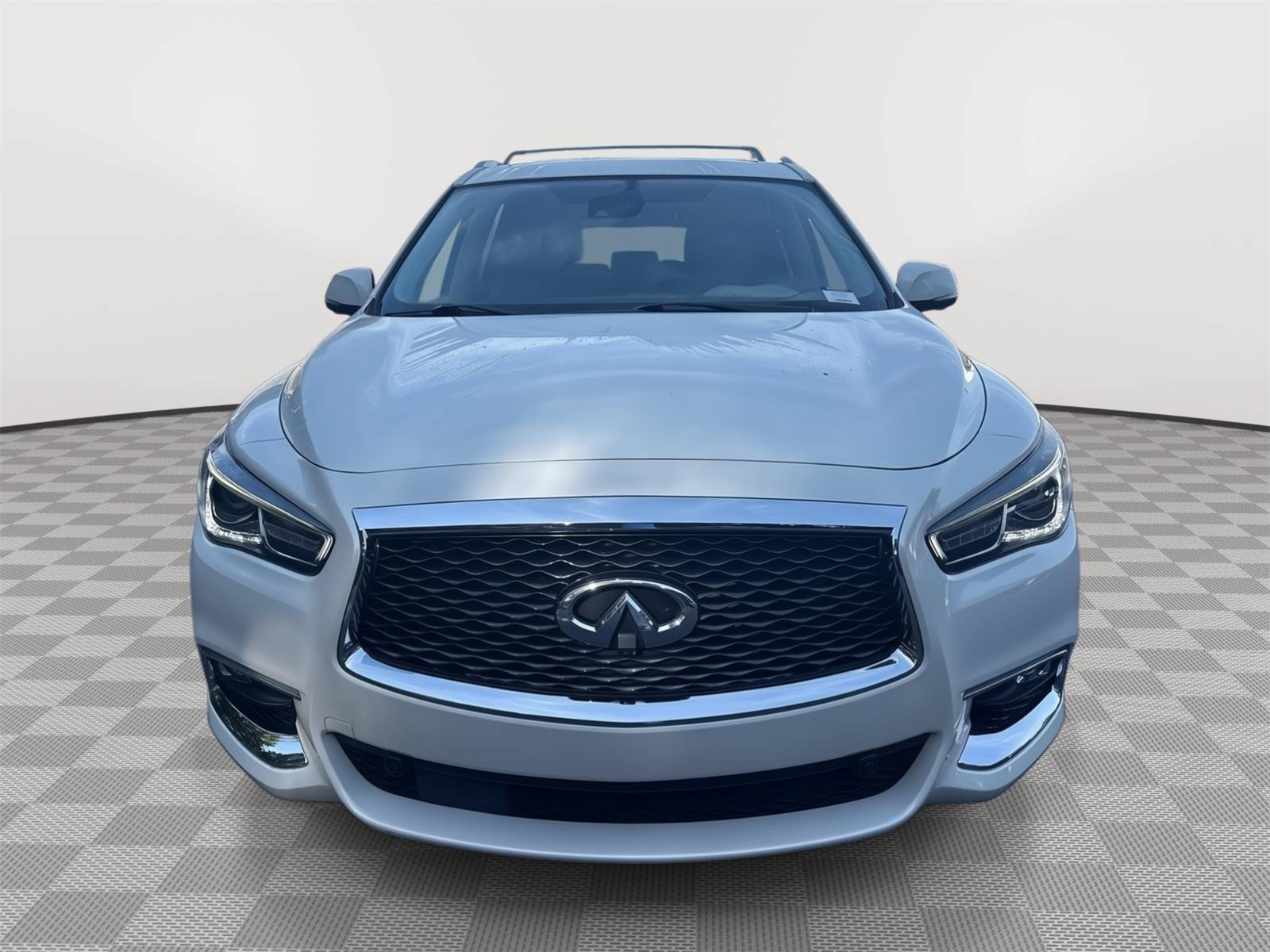 Used 2017 INFINITI QX60 Luxe w/ Deluxe Technology Package AWD/4WD image 3