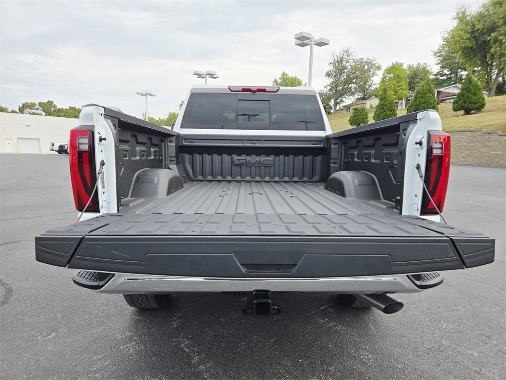New 2026 GMC Sierra 2500 SLT w/ SLT Premium Package image 18