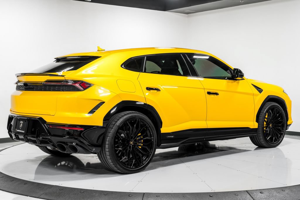 Used 2025 Lamborghini Urus S AWD/4WD image 3