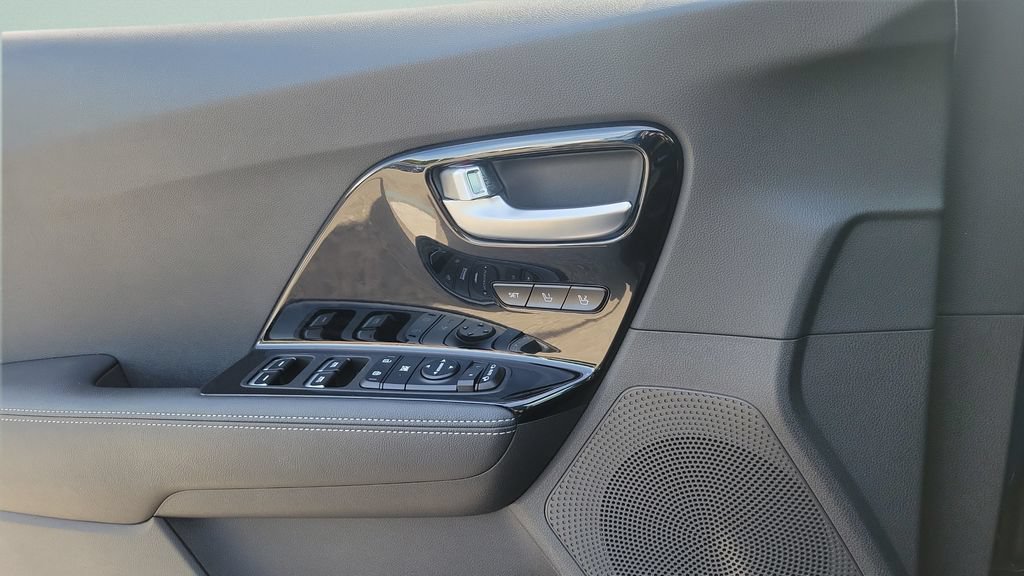 Used 2019 Kia Niro Touring FWD image 20