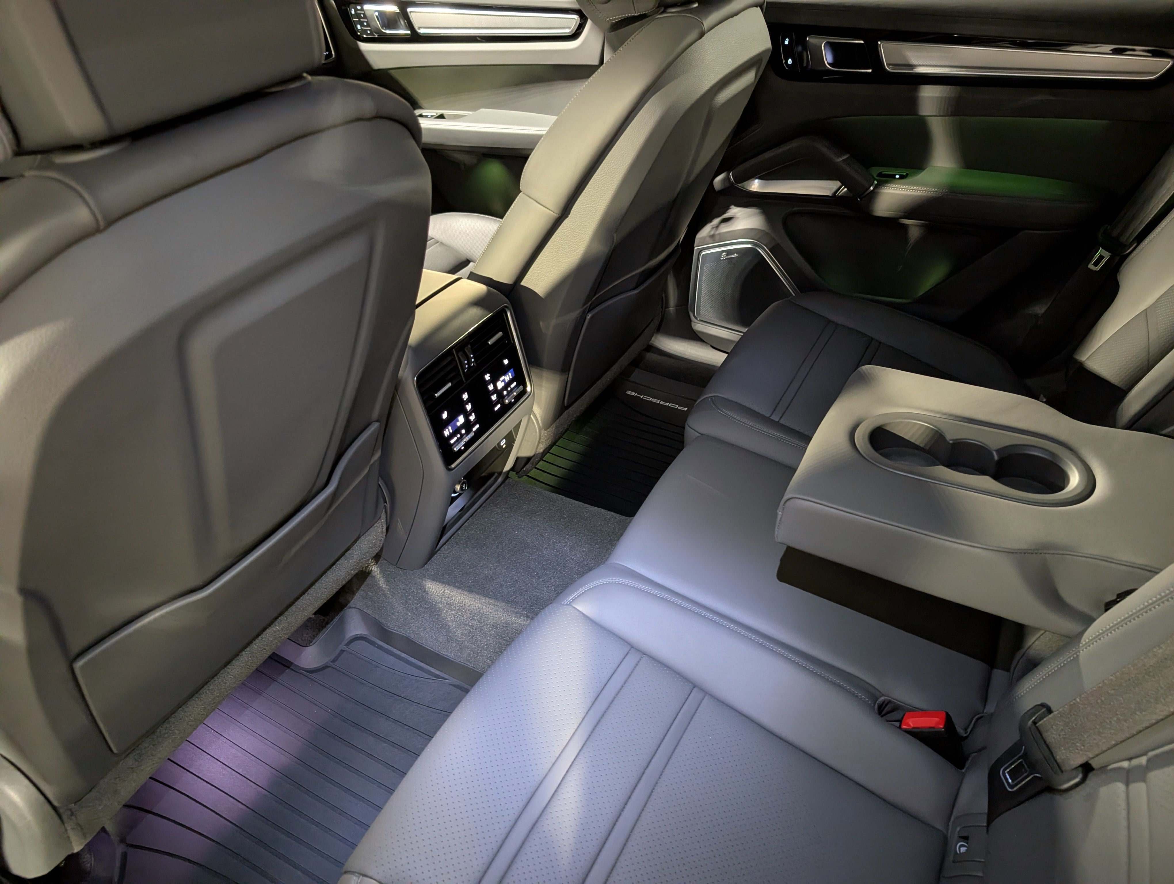 Certified 2023 Porsche Cayenne Turbo S image 24