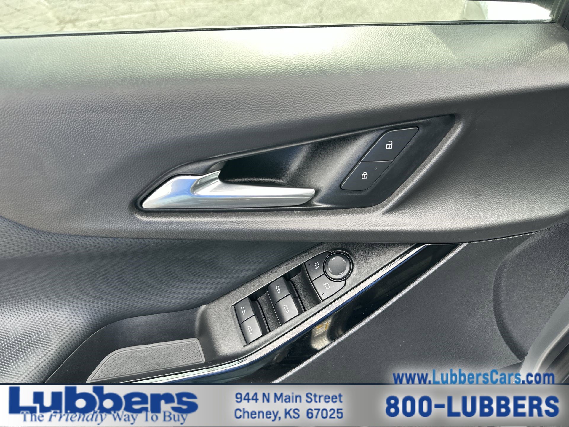 Used 2025 Chevrolet Equinox LT AWD/4WD image 12