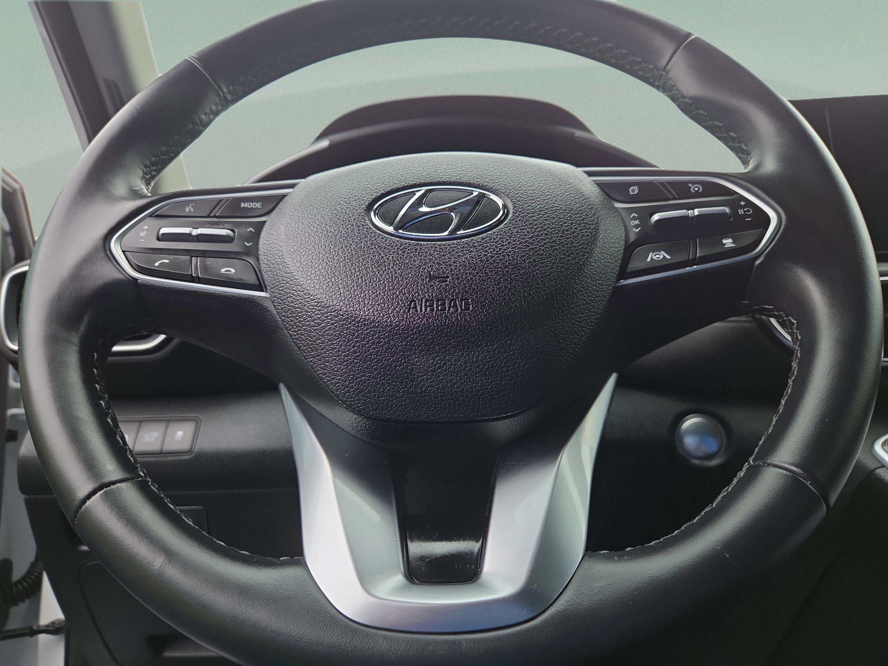Used 2022 Hyundai Santa Fe SEL w/ Convenience Package AWD/4WD image 11