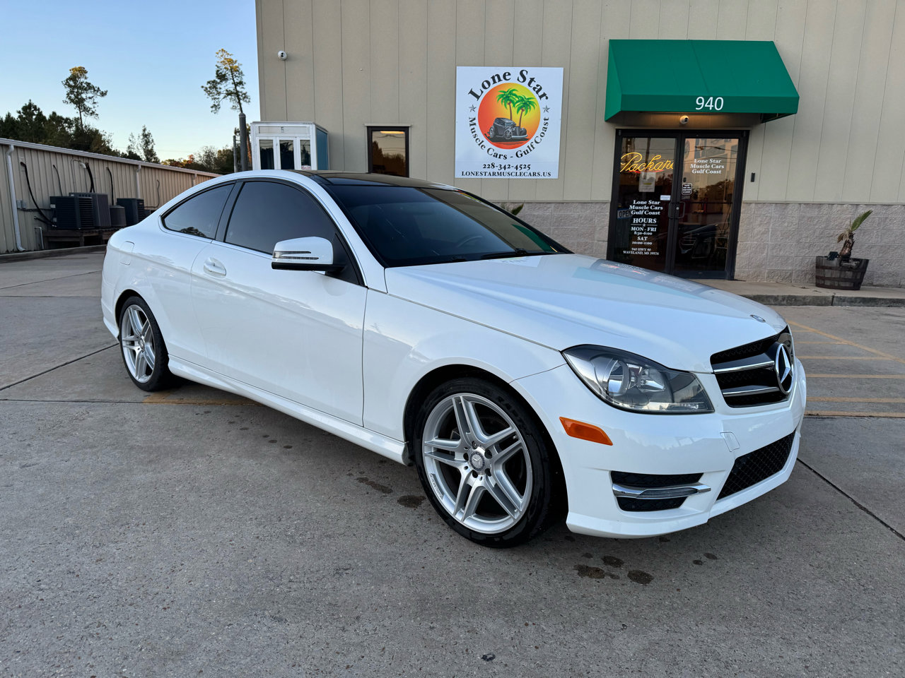 Used 2015 Mercedes-Benz C 250 Coupe image 4