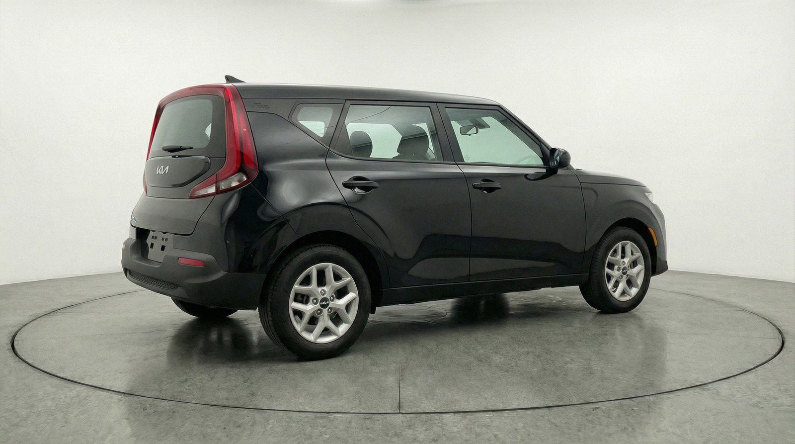 Used 2025 Kia Soul LX w/ LX Technology Package FWD image 9