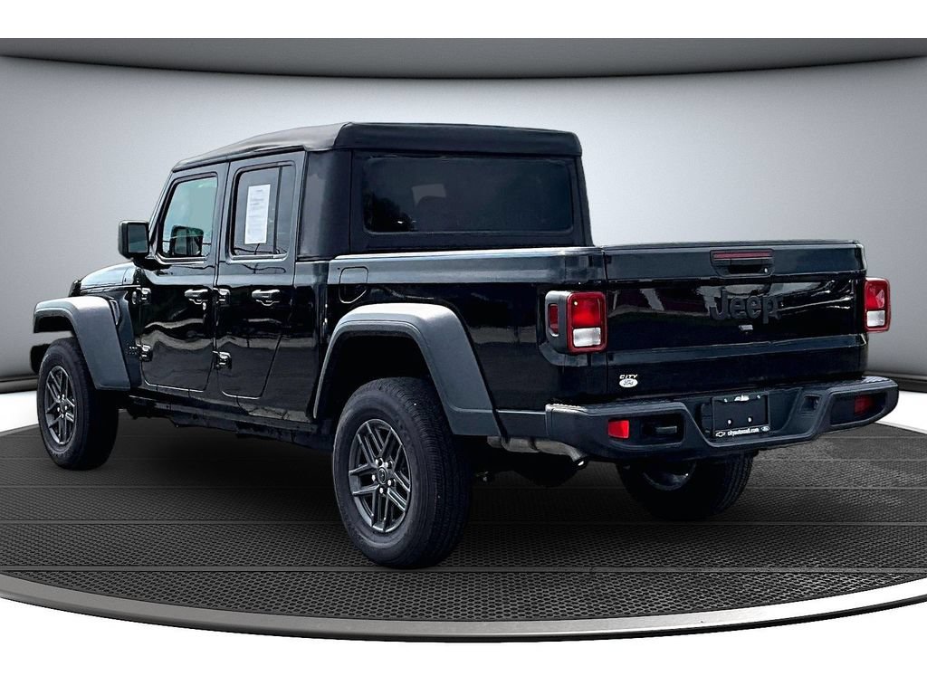 Used 2026 Jeep Gladiator Sport AWD/4WD image 19
